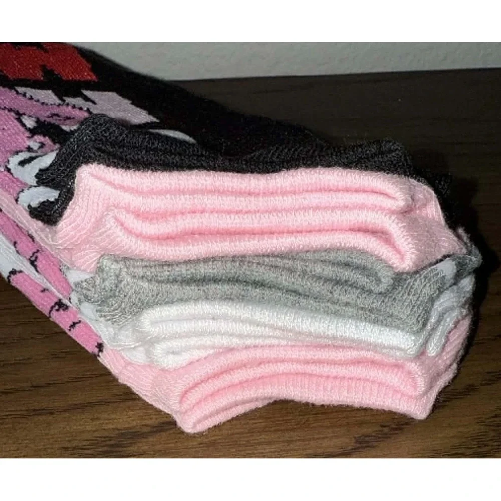 Care Bears Hearts Love Womens Juniors Ankle Socks 5 Pairs Size 4-10 5 Pairs